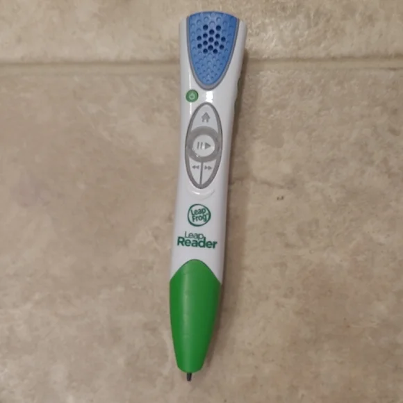 LeapFrog LeapReader with Books - Picture 4 of 5